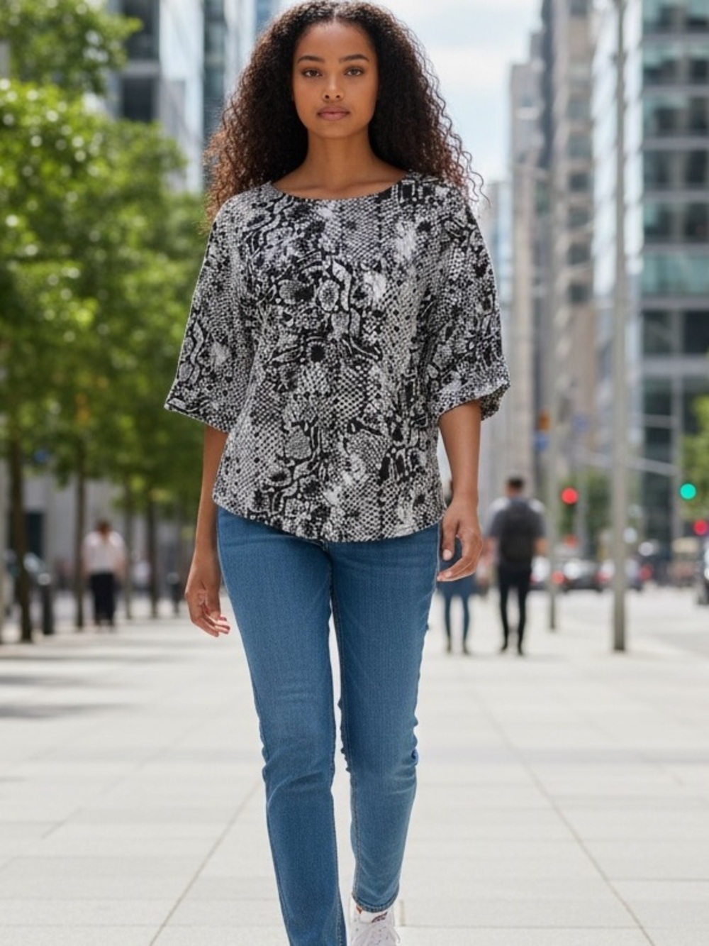 Cotton Innovation Black/White Python 🐍 Print Top Size Small